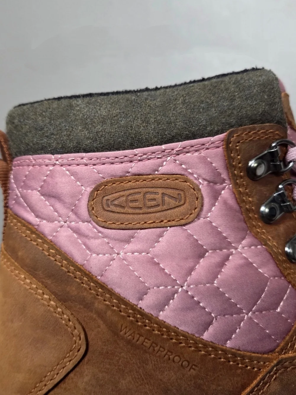 KEEN Elsa Leather Duck Boots Blush Pink Brown Waterproof Ankle Quilted Women's 9